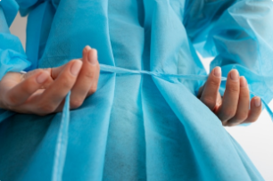 Derrière le rideau: le rôle essentiel des rideaux chirurgicaux stériles dans le contrôle des infections et la sécurité des patients